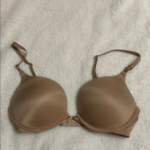 VS Bombshell Plunge 32 D